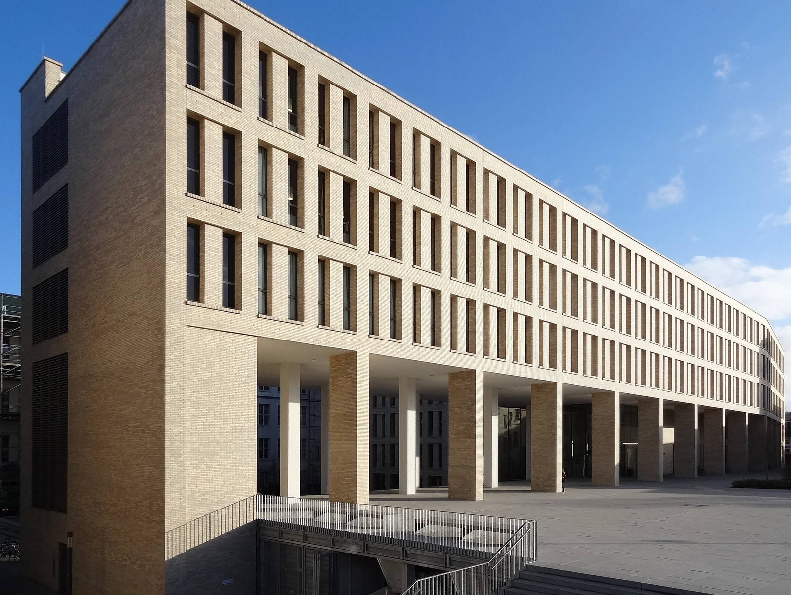 Universitäts- und Landesbibliothek