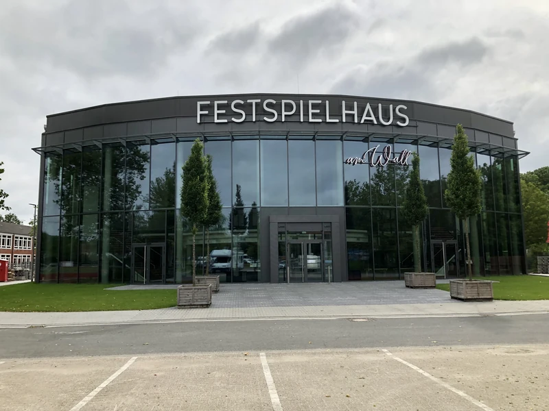 Festspielhaus am Wall