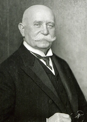 Graf-Zeppelin-Haus Foto 2