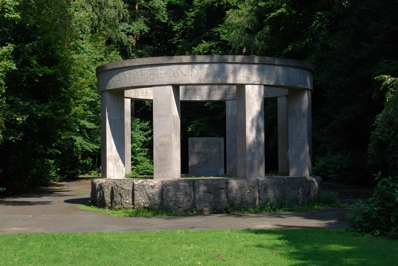Gefallenendenkmal in Leonhard-Eißnert-Park