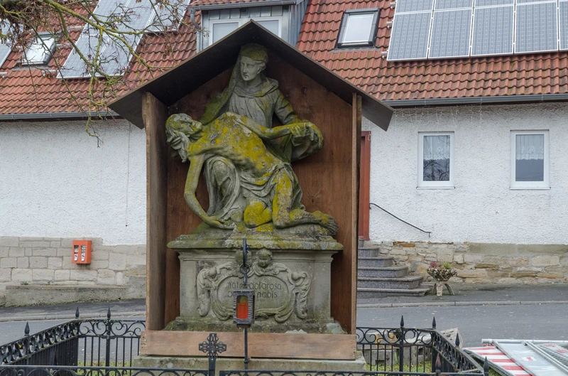 Figur der Pietà