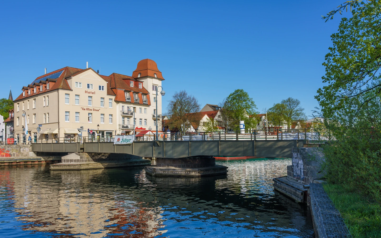 Bahnhofsbrücke